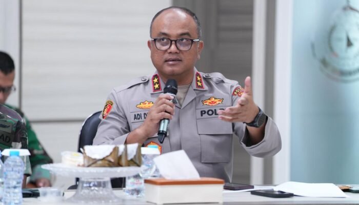 Kapolda Sulbar Hadiri ki Rakor di Kantor Gubernur, Sinergi Penuh Hadapi Karhutla dan Tetapkan Langkah Terpadu