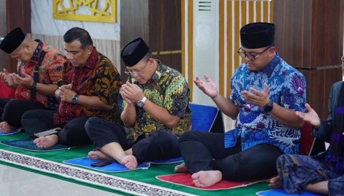Kekuatan Doa, Polda Sulbar Bersama Santri dan Anak Yatim Mohon ki Keselamatan dari Ancaman Karhutlah