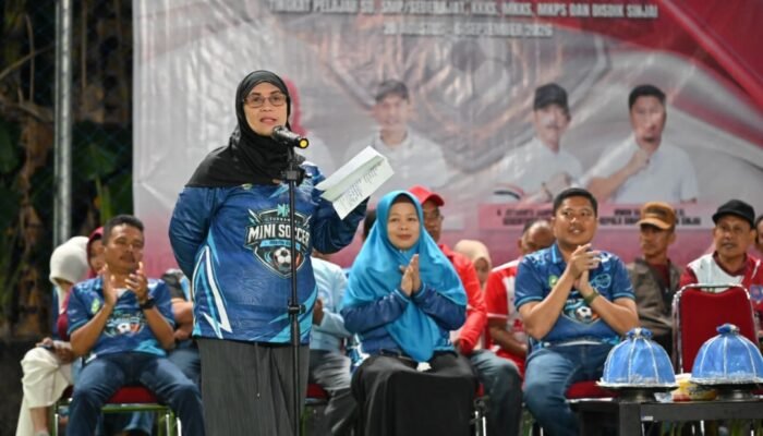 “Ehao Ana’ Kalloloe” Bupati Ratnawati Buka Turnamen Mini Soccer Disdik 2026