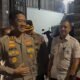 Camat dan Kapolsek Tamalate Dampingi ki Kapolrestabes Makassar Serahkan Bantuan Sembako di Bontoduri