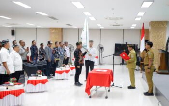 Gubernur Kaltara Lantik mi Pengurus Forum TJSLBU