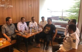 Dr. Basri Diskusi Santai ji Sama Tokoh Pendidikan Luwu dan Palopo Tapi “Kenna”ki