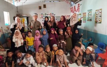 A’barakkaki Tauwwa Maulid di TK Mawar Pulau Kodingareng, Padahal di Tengah Keterbatasan ji Kodong
