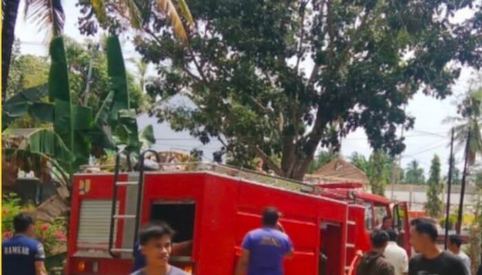 3 Kebakaran Beruntun Landa Sinjai Dalam Sehari, Pabrik Hingga Gudang Warga Ludes, Kerugian Rp65 Juta
