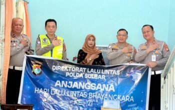 71 Tahun Mengabdi, Dirlantas Polda Sulbar Kunjungi ki Purnawirawan Kenang Pengabdian dan Kepedulian