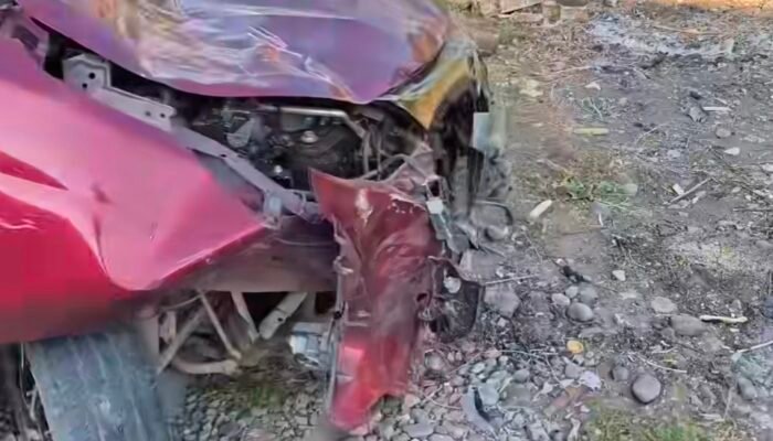 Mobil Terbalik di Balang Loe Jeneponto, Korban Dilarikan ke RS Lanto Dg Pasewang