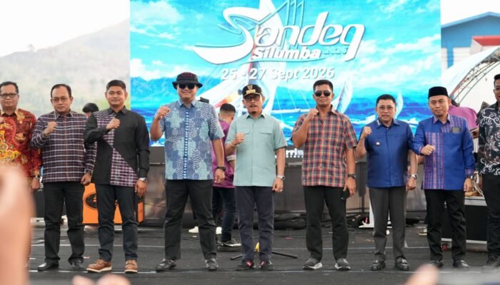 Kapolda Sulbar Hadiri Sandeq Silumba 2026, Gubernur: Ini Jati Diri Orang Mandar