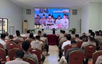 Ikuti Ngaji Kebangsaan Bersama Gus Baha, Polresta Mamuju Perkuat ki Semangat Pengabdian