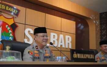 Polda Sulbar Ikuti Kajian Daring Bersama Gus Baha, Jaga Sholat dan Perbaiki Akhlak untuk Tingkatkan Pelayanan Masyarakat