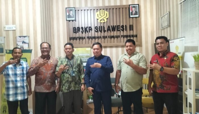 Perkimtanhub Bersama Komisi III DPRD Sulbar Konsultasikan ki Penanganan BSPS ke Balai P3KP Sulawesi II di Kota Palu