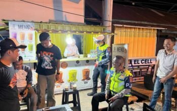 Patroli Blue Light Polantas Polda Sulbar: Bangun Kedekatan Akrab, Pastikan ki Malam yang Aman dan Penuh Kehangatan