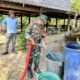 Babinsa Koramil Tempe Dampingi Penyaluran Air Bersih untuk Warga Terdampak Kekeringan di Tancung