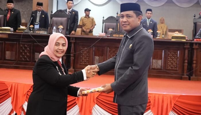 Bupati Sinjai Serahkan Tiga Ranperda ke DPRD, Dua Ranperda Inisiatif Dewan Juga Diajukan