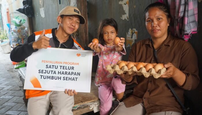 Kungai Jeka, Rumah Zakat Salurkan ki 36 Paket Bantuan Telur untuk Keluarga Miskin Berisiko Stunting Tauwwa