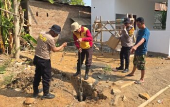 Satgas TMMD Ke-130 Buat Sumur Bor di Desa Kalebarembeng