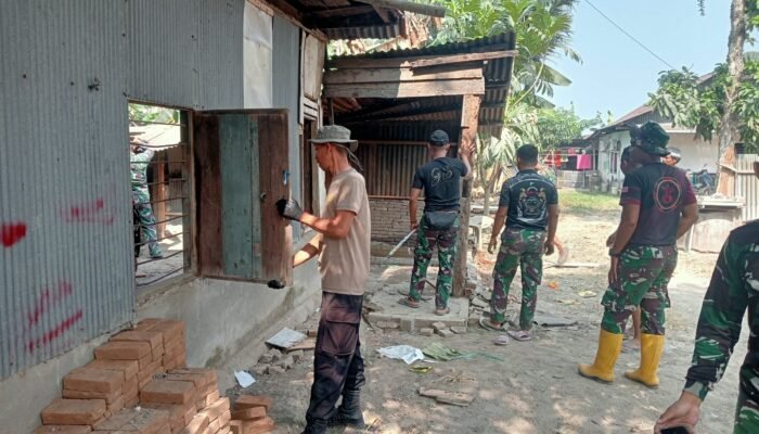 Senyum Haru Pak Syahrir Saksikan Awal Bedah Rumahnya di Bontonompo