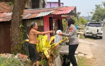 Peduli dan Memupuk Kebersamaan, Ditlantas Polda Sulbar Sambangi ki Pesantren Campaloga