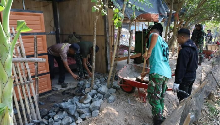 Warga Desa Kalebarembeng Dukung Pengerjaan Bedah Rumah Muh Ramli