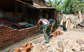 TMMD ke-130 Kodim 1409/Gowa Mulai Benahi Rumah Ismail