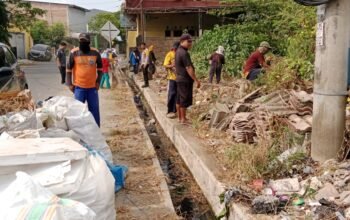 Mantap ki Tauwwa Lurah Caile Pimpin ki Kerja Bakti, Libatkan Warga
