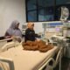Pemkab Bulukumba Besuk Nakla Safira Sekaligus Serahkan ki Bantuan di RSUD Bulukumba