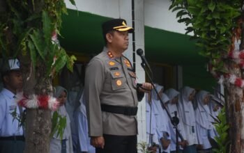 Kapolres Bulukumba Jadi Irup ki di SMAN 1, Ini  Tauwwa Pesannya Yang Disampaikan 
