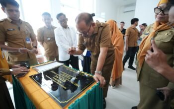 Suhardi Duka Resmikan ki MRI, Patologi Anatomi, dan Ortodonti di RSUD Sulbar, Tegaskan: RS Baik Harus Cepat dan Tarif Jelas