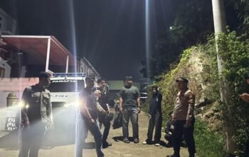 Melalui Laporan Call Center 110, URC dan Patmor Polresta Mamuju Sigap ki Datangi TKP Diduga ODGJ Masuki Rumah Warga