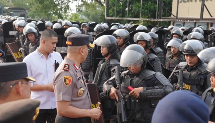 Siap Mengawal Aspirasi dan Tangani Karhutla, Kapolda Sulbar Cek Langsung ki Kesiapan Personel dan Sarpras