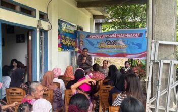 Blusukan ke Lorong Nelayan, Satgas Preemtif Ops Patuh Polda Sulbar Ajak ki Warga Pesisir Mamuju Sadar Lalu Lintas
