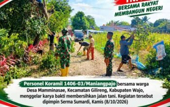 Koramil Maniangpajo dan Warga Bersihkan Jalan Tani di Desa Mamminasae